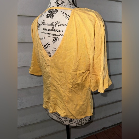 June & Hudson Womens Mustard Polyester Short Sleeve Button Front Crop Top Size M - Picture 5 of 8